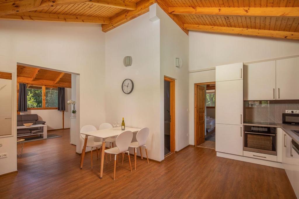 Szep Balaton Apartment *
